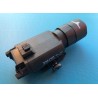 Lampe tactique: type X300 Ultra pour airsoft, compatible avec rails picatinny standard de 20mm