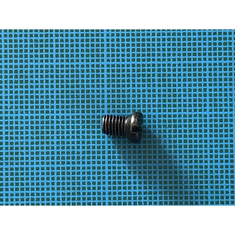 Pistolet à plombs Diana P5 Magnum: Vis avant de fixation sur le tube principal