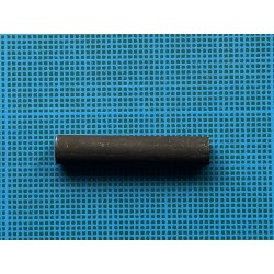 Diana 25: gros rivet de retenu du bloc ressort à l'arrière du tube.