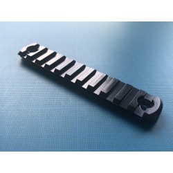 Rail picatinny: M-LOK 11, aluminium à bords arrondis